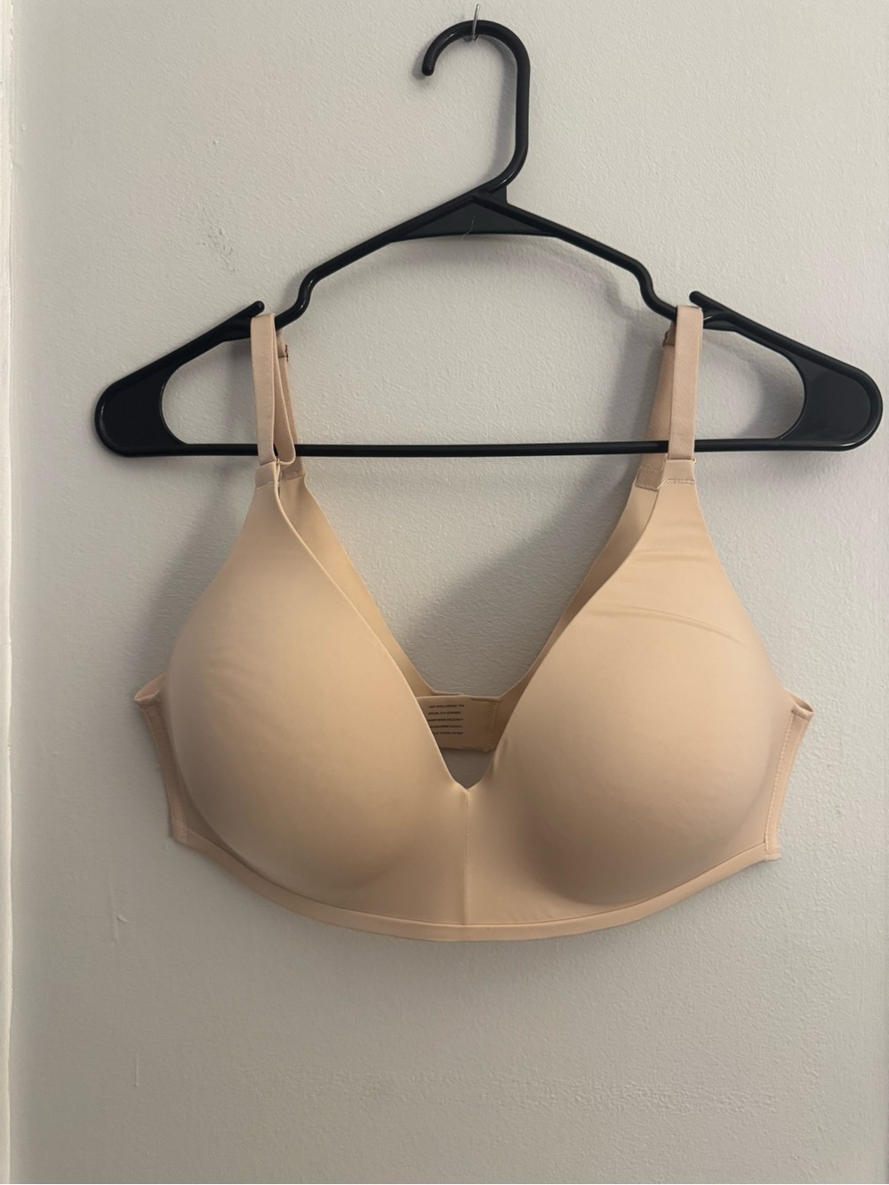 Soma Vanishing 360 Wireless Bra 36C; Color: Pale Sand
